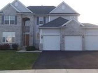 1101 Dorr Dr, Sugar Grove, IL 60554