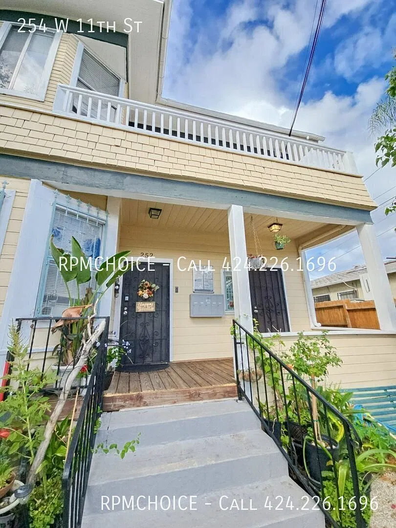 Spacious 3bd/2ba Townhome in Complex — Photo 2