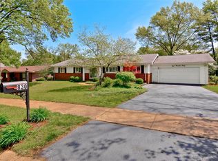 830 Lindeman Rd, Saint Louis, MO 63122