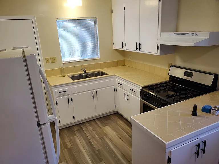 2426 Martin Luther King Jr Way #B — Photo 4