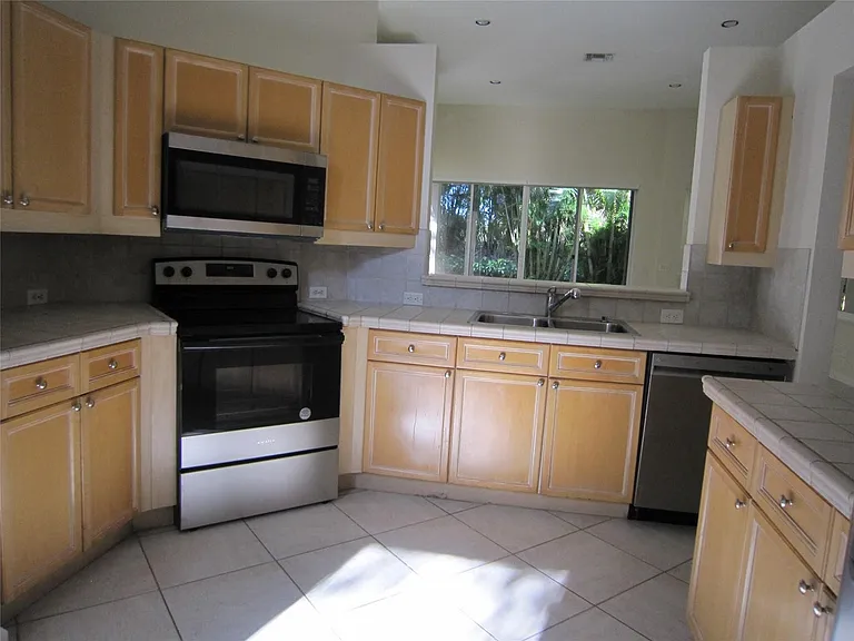 4173 Imperial Club Ln — Photo 6