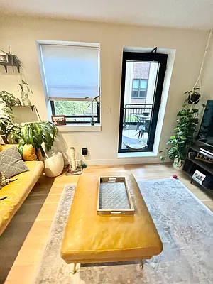 Rented by Nooklyn NYC LLC | media 72