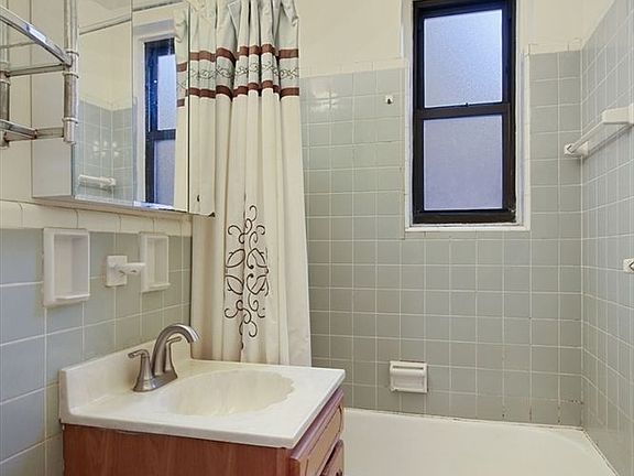 4th image of 1818 Newkirk Ave APT 2U