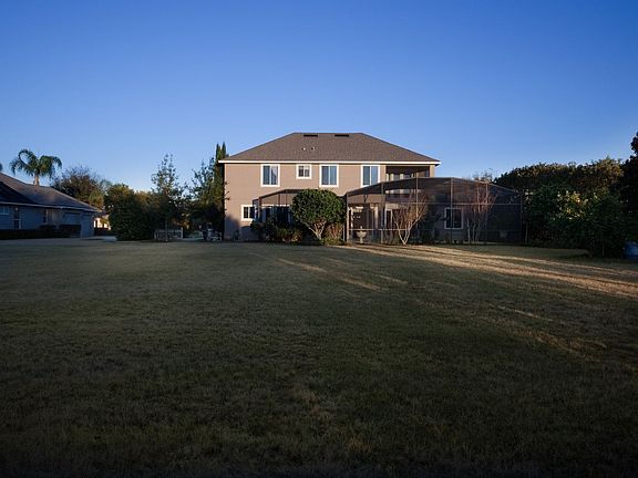 HUGE backyard with privacy