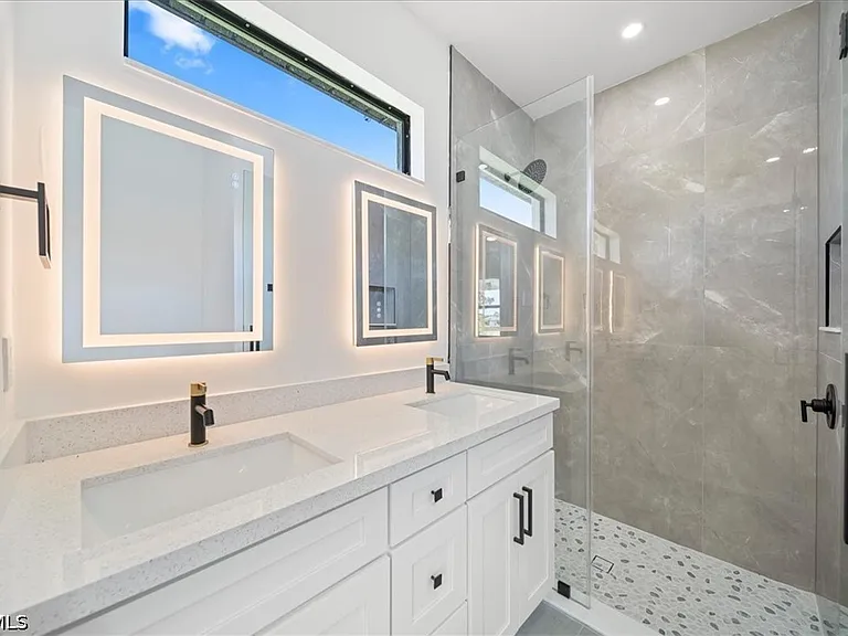 4536 NW 35th Pl — Photo 21