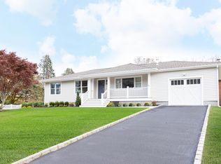 1995 Ruth Rd, Mattituck, NY 11952