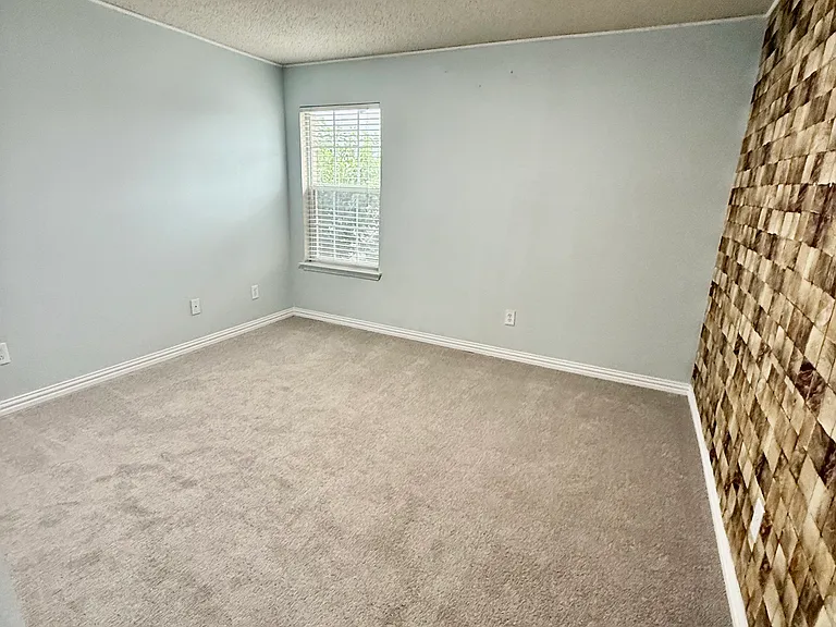 503 Angela Ln — Photo 18