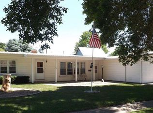 104 N Vernon St, Conrad, IA 50621