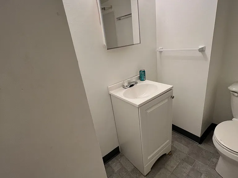 916 Gibson St #1 — Photo 8