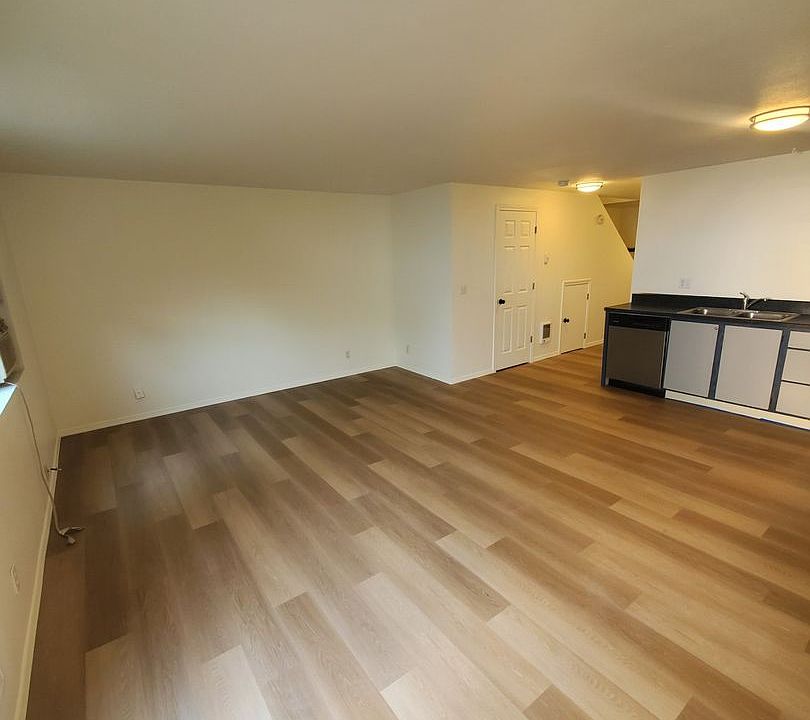 The Elizabeth Townhomes Prineville 803899 NW 10th St Prineville, OR Zillow