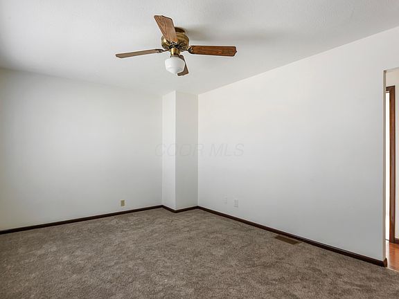 3rd image of 2291 E Howard Rd