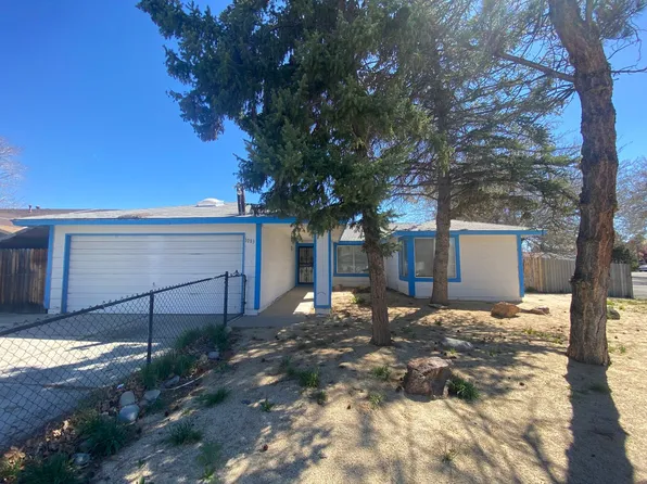 1083 Pinewood Dr, Sparks, NV 89434