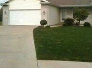 447 Elle Ct, Springfield, IL 62711