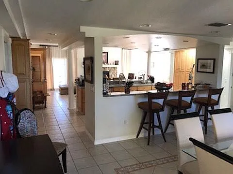Kitchen thru to great room