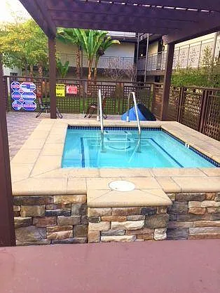 525 S Ardmore Ave — Photo 11