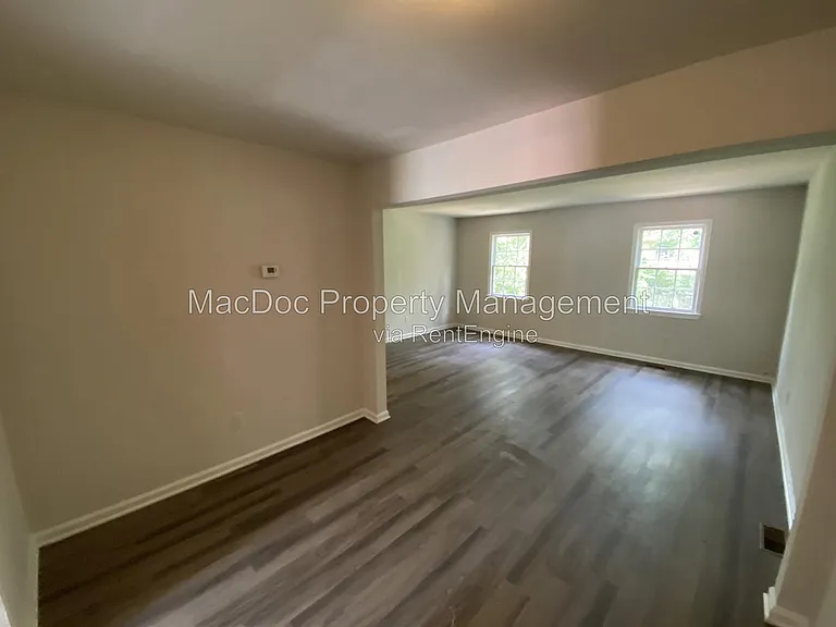 130 Janney Ct — Photo 4