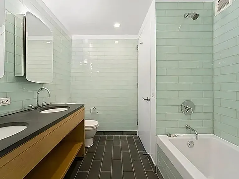 310 W 52nd St #5G — Photo 6