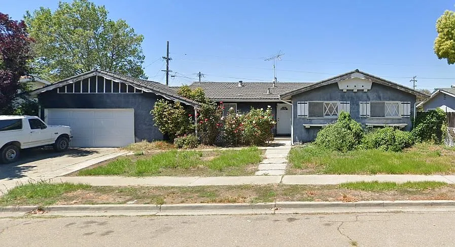 2308 Chickie St photo 1