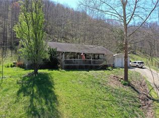 2575 Meadow Run Rd, Orma, WV 25268