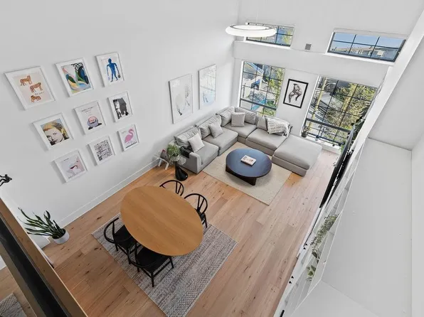237 E 4th Ave #417, Vancouver, BC V5T 4R4