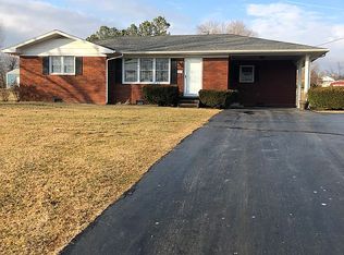 609 W Gum St, Marion, KY 42064