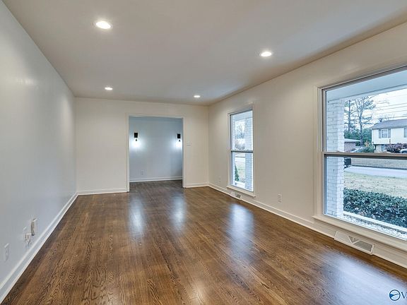 2nd image of 830 Mira Vista Dr SE