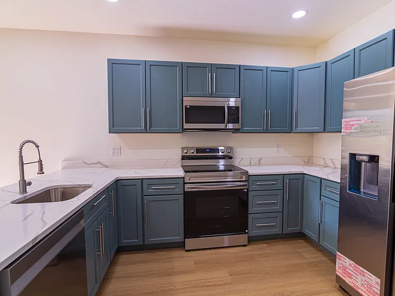 808 N Preston St — Photo 16