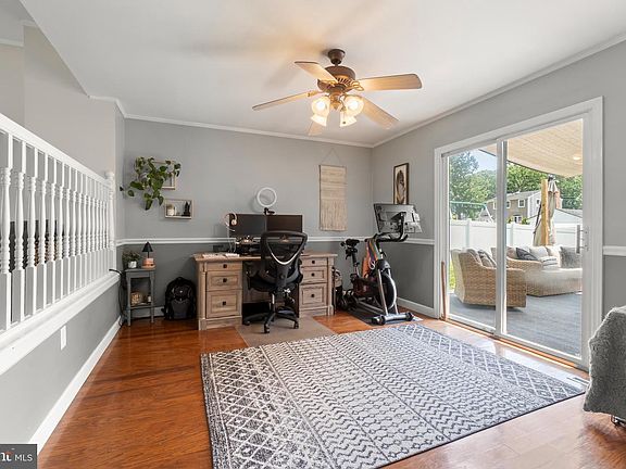5th image of 521 Revere Dr