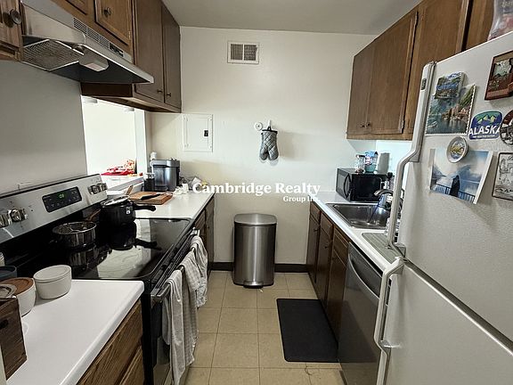 3rd image of 1105 Massachusetts Ave APT 7F