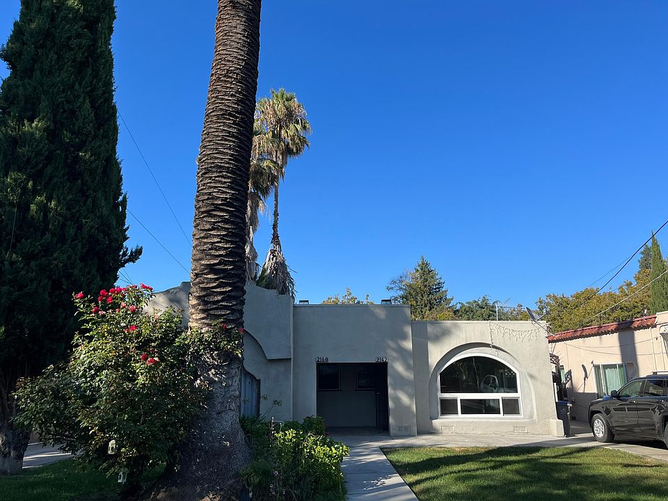 Front of duplex