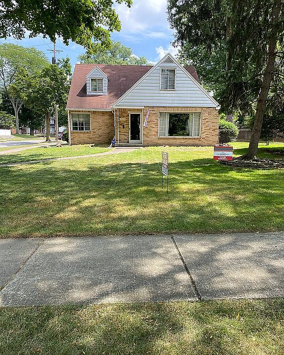 2nd image of 2838 Drummond Rd
