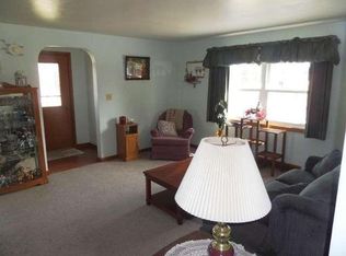 8044 Moenning Rd, Sheboygan, WI 53081