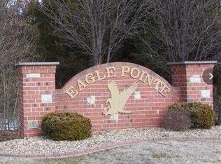 Eagle Pointe Dr, Wentzville, MO 63385