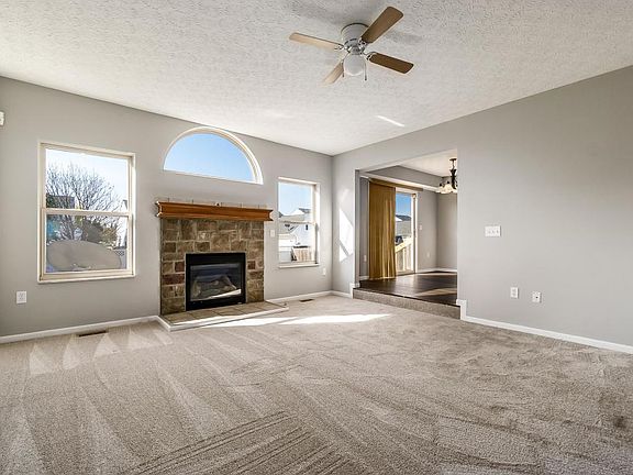 2nd image of 4377 Knoll Crest Dr