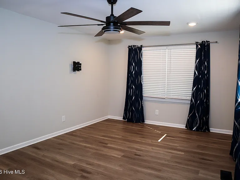 8359 Inscoe Rd — Photo 20