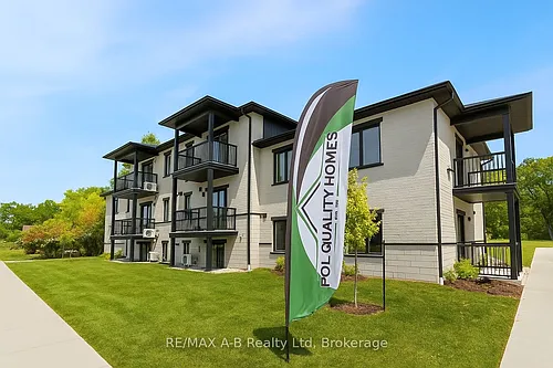 428 Queen St W Photo 1