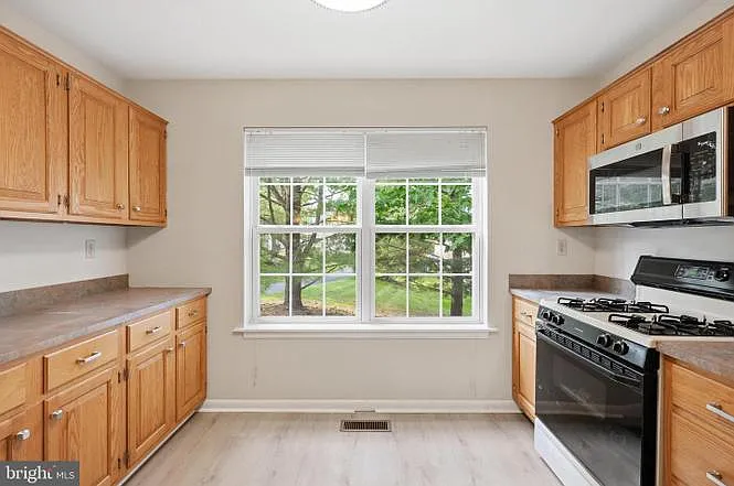 362 Hamilton Dr — Photo 10