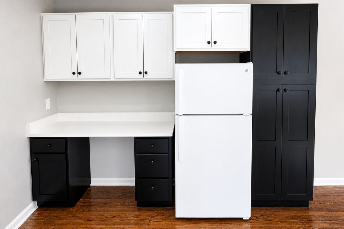 Apartment N-33