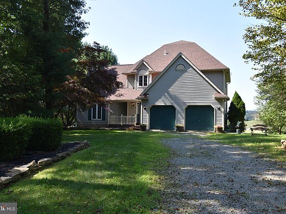 2nd image of 434 Ramblewood Dr