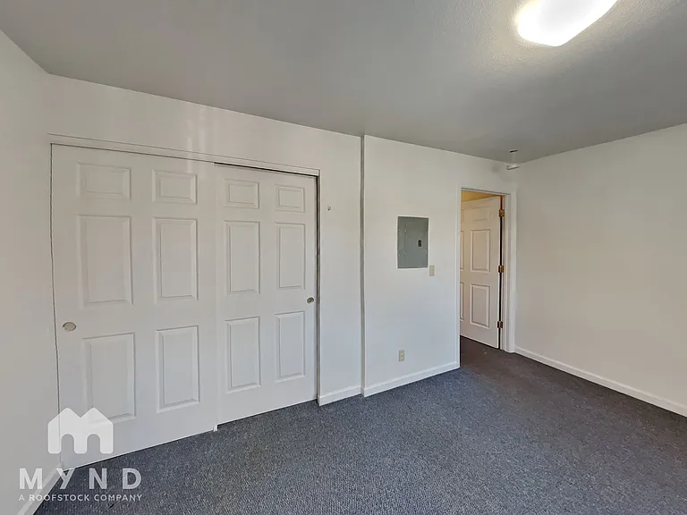 950 Berrum Ln #6 — Photo 8