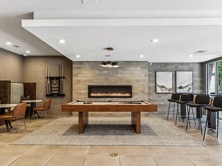 Gallery At Turtle Creek — Photo 33