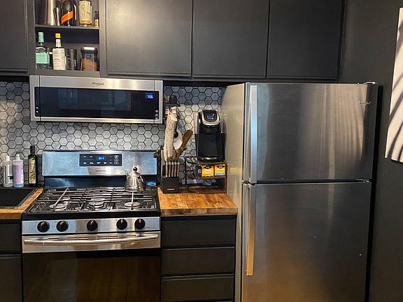 4th image of 2621 Colfax Ave S #2