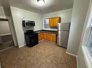 247 Amherst St #5D, East Orange, NJ 07018