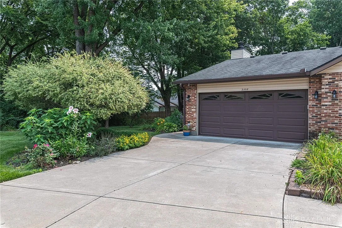 2558 Valais Ct photo 1