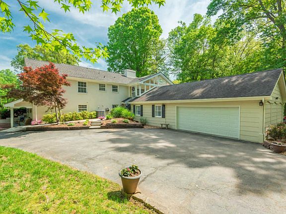 4th image of 2101 Tara Hill Dr