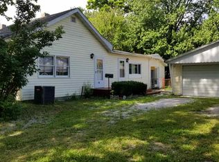 2124 N 23rd St, Terre Haute, IN 47804