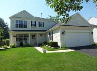 23 Truman Ln, Streamwood, IL 60107