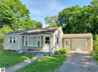 412 Mechanic St, Alma, MI 48801