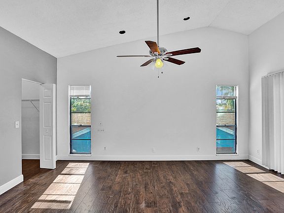 5th image of 4977 NW 72nd Ave
