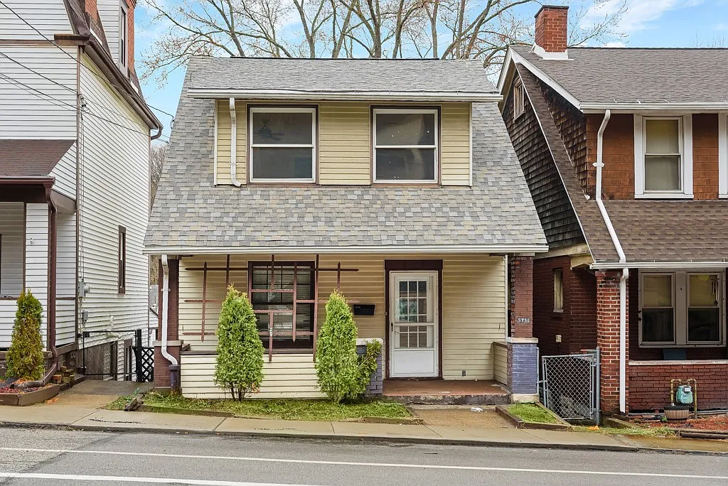 3734 East St photo 1